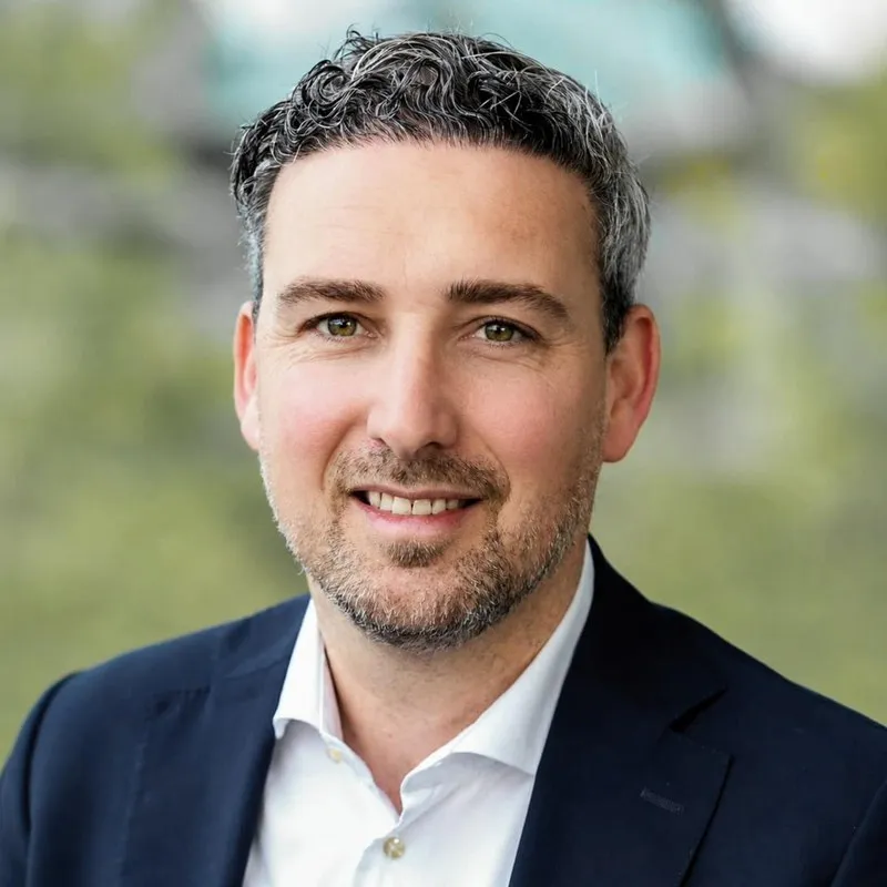 Robert Bakker